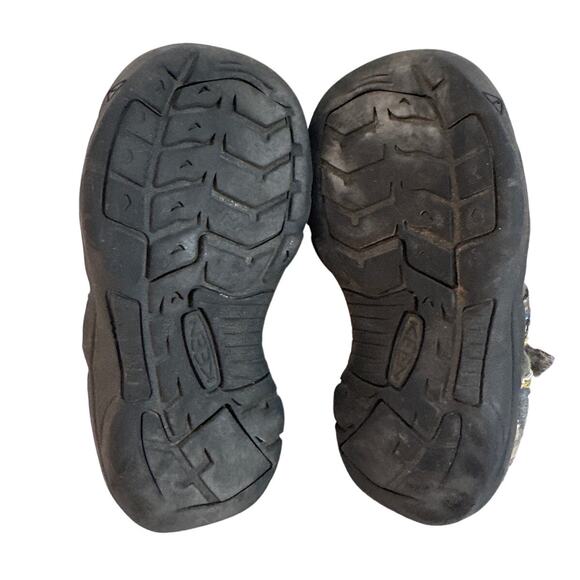 Keen Children's Camo washable sandals Kids 10 Preowned - Picture 5 of 5